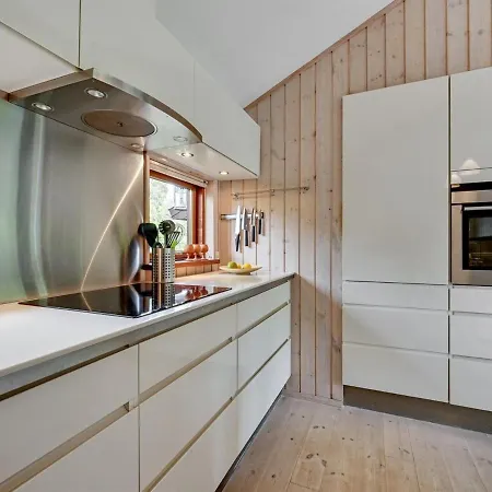 Holiday home Gustine - 300m From The Sea In Djursland And Mols By Interhome